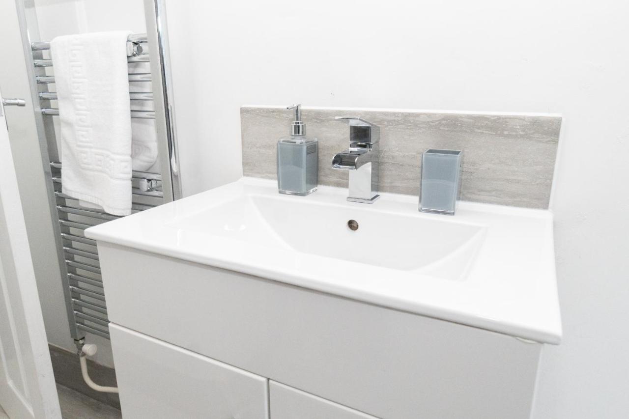 Business Friendly 3Br Home - King Size Beds & Centrally Located Swansea Luaran gambar